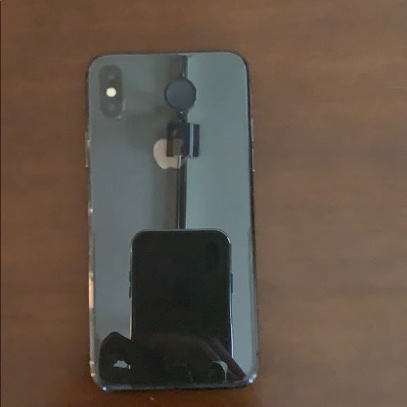 iPhone X - Picture 2 of 3